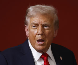 Trump przysnął na oficjalnym spotkaniu! Jest stary i coraz bardziej to widać