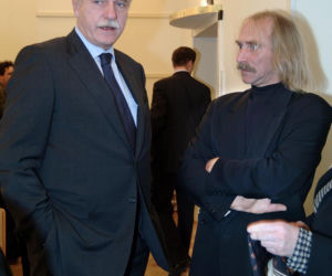 Mało kto wie, że Andrzej Olechowski prezenterem muzycznym i był DJ-em. Wspomniała go gwiazd TVP