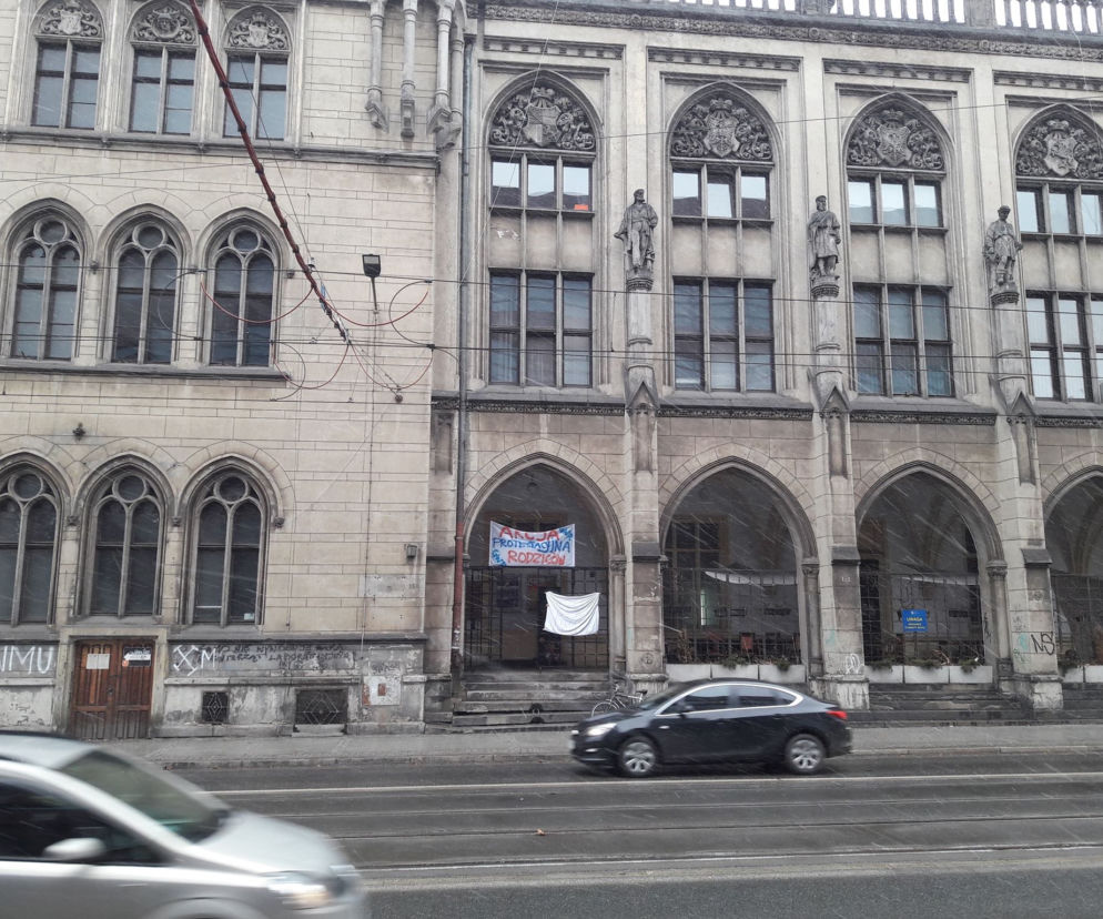 Gwardia dalej w hali przy Krupniczej. Jak długo jeszcze?