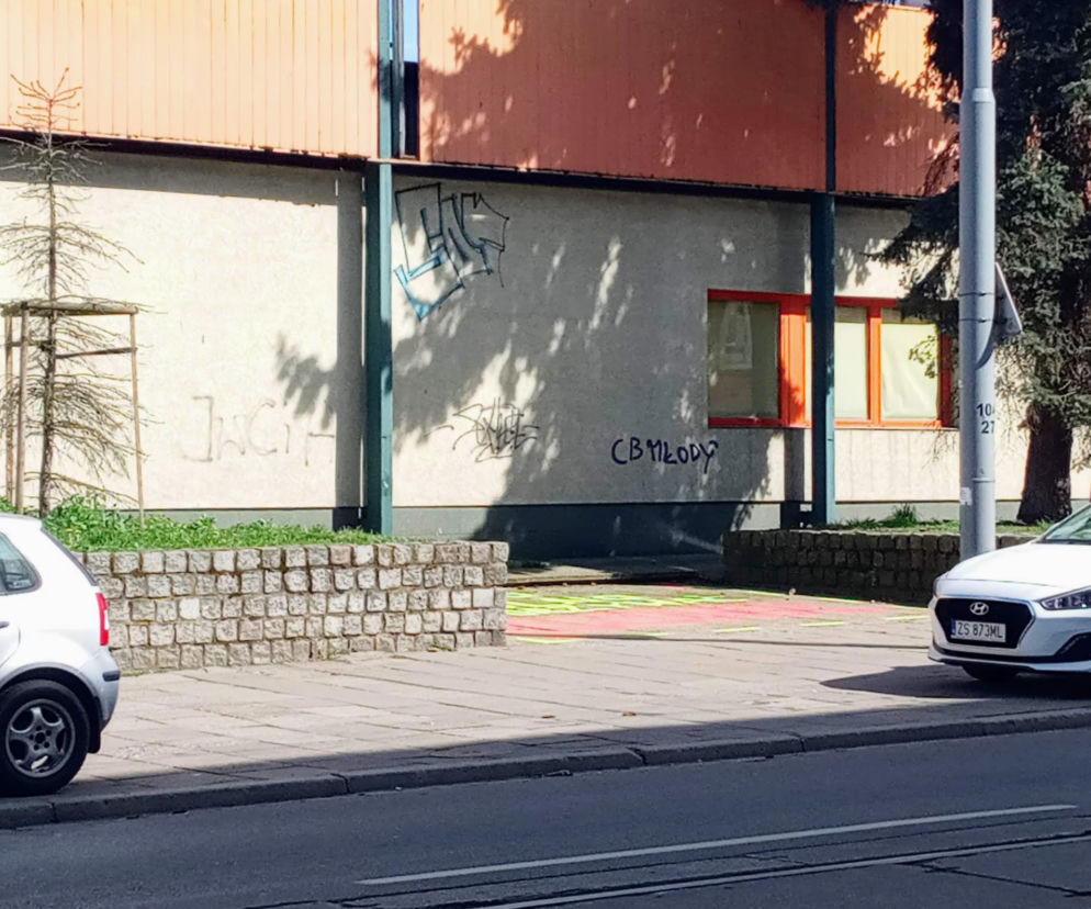 Strefa dla pijących na ul. Parkowej