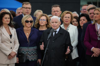 Kaczyński o Smoleńsku: „Zbrodnia Putina i jego polskich współpracowników” [ZDJĘCIA]