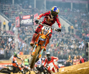 SuperEnduro w Krakowie! Duże prędkości, terenowe motocykle i skoki w powietrzu!