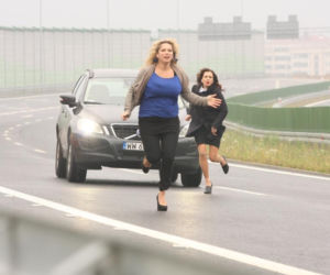 PRZYJACIÓŁKI odc. 13. Patrycja (Joanna Liszowska), Zuza (Anita Sokołowska)