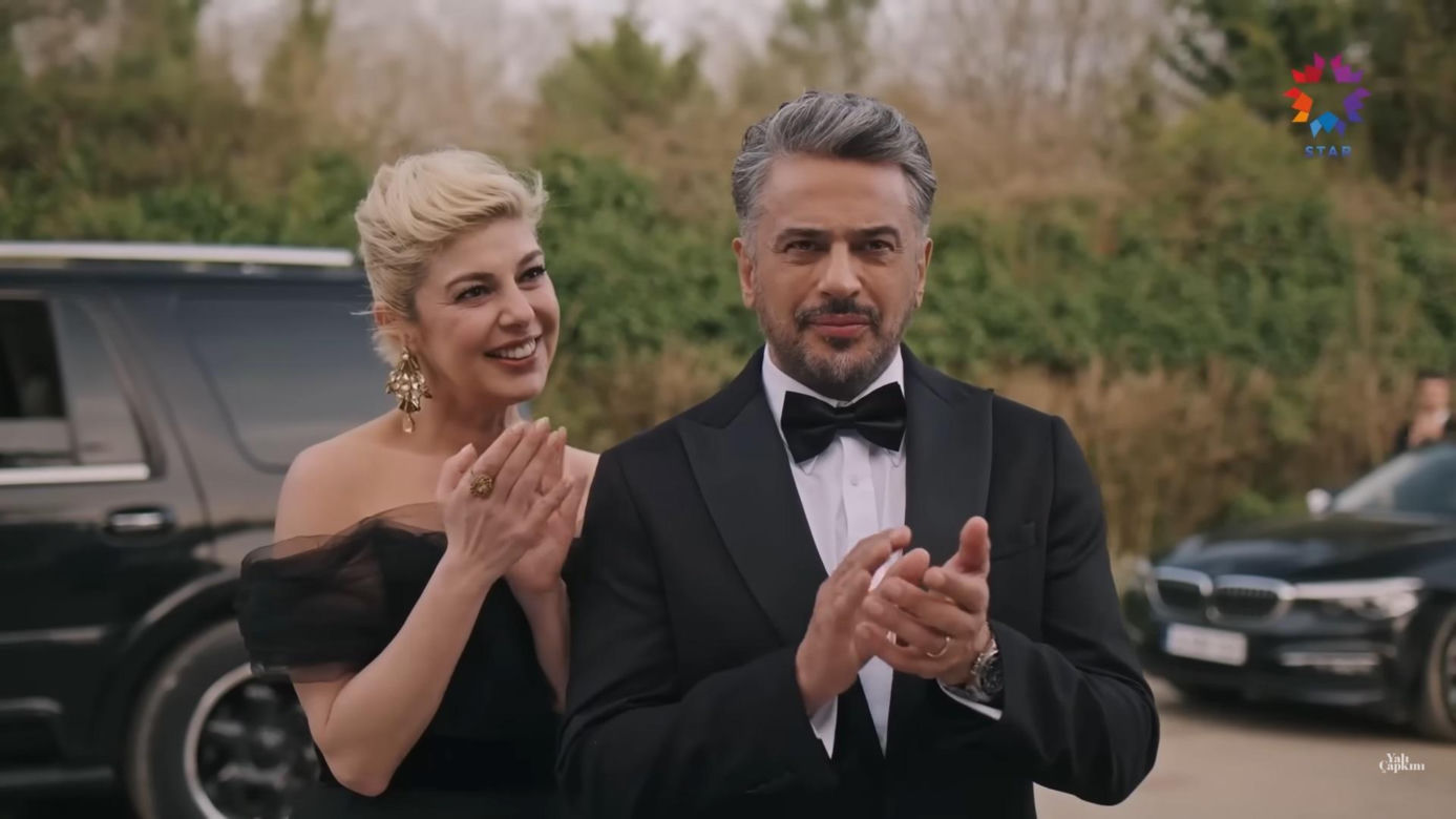 Ślub Halisa i Hatice z serialu Złoty chłopak