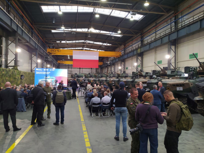 Pierwsze Borsuki wreszcie w wojsku. Szef MON: "111 Borsuków to nie jest nasze ostatnie słowo"