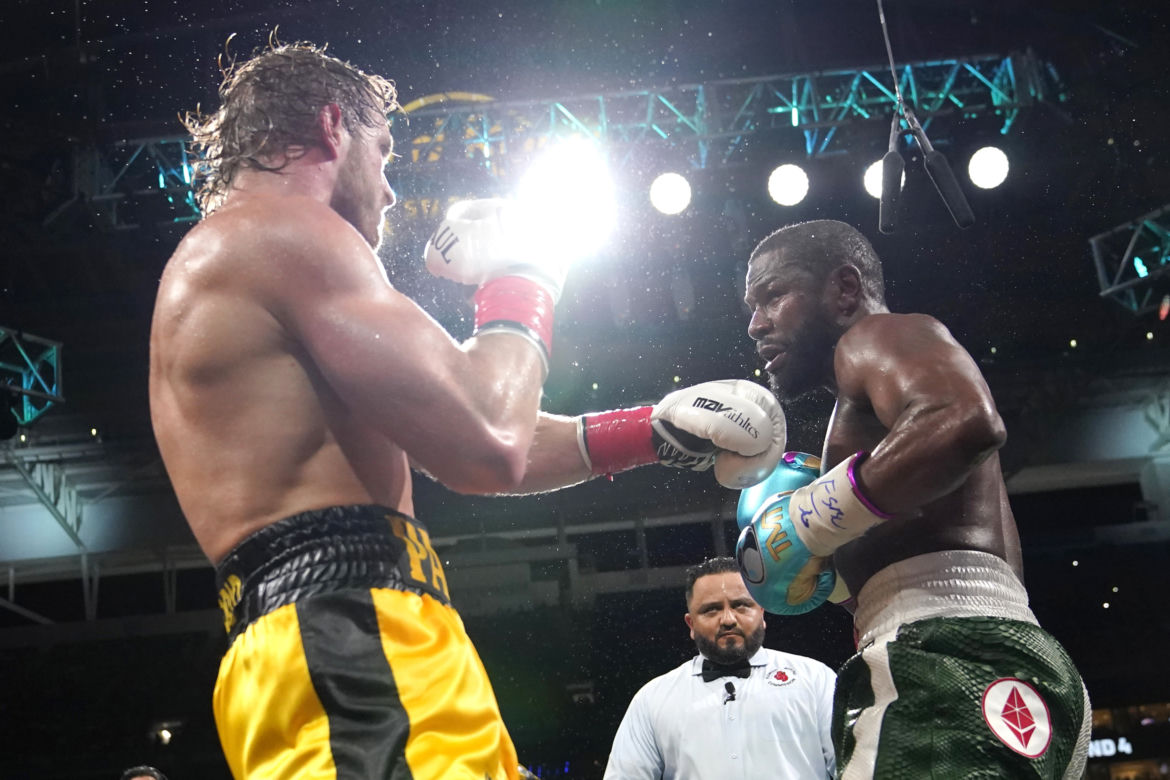 Floyd Mayweather Jr. - Logan Paul