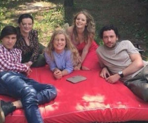 M jak miłość, leśnik Majewski (Dominik Bąk), Franek (Piotr Nerlewski), Natalka (Marcjanna Lelek), Justyna (Olga Kalicka), Tresa (Jowita Budnik)