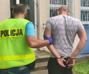 Mundurowi z Torunia zatrzymali dwóch nastolatków. Liczba zarzutów szokuje