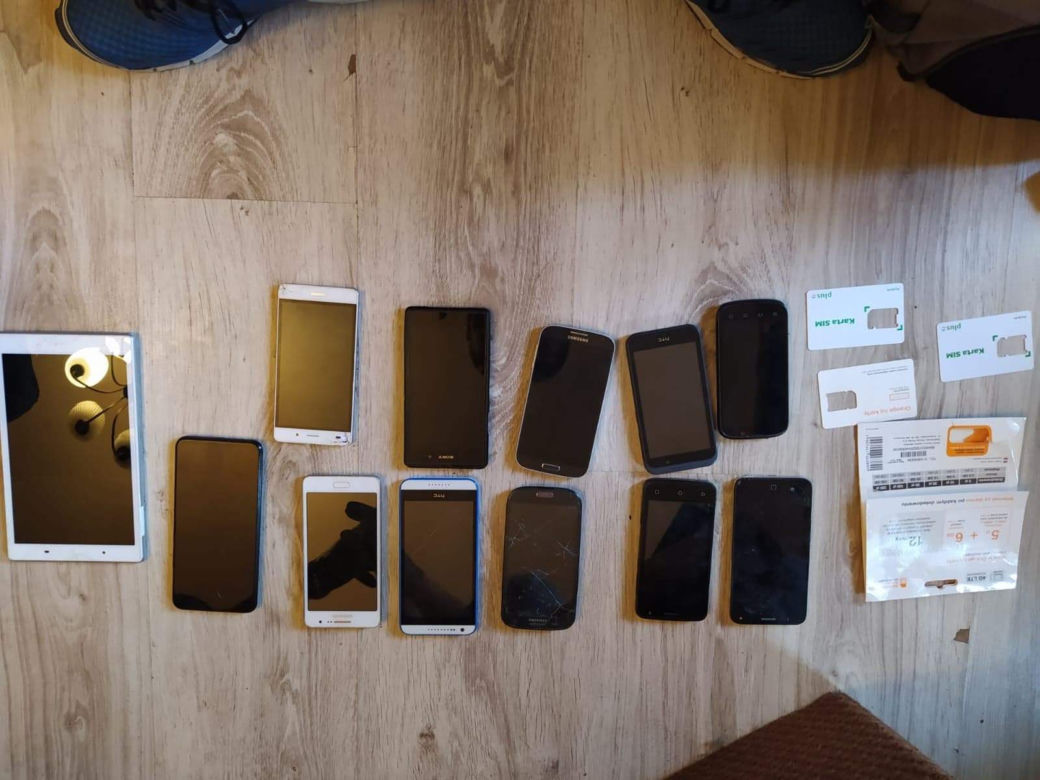 27 seniorów straciło ponad 1,5 MILIONA złotych! Policjanci z Poznania rozbili GANG