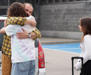 Barwy szczęścia, odc. 3296. Ewa (Gabriela Ziembicka), Borys (Jakub Wieczorek), Romeo (Jacek Tyszkiewicz)