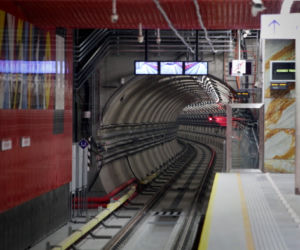 METRO REWOLUCJA
