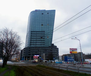 Żuraw zniknął z placu budowy Hanza Tower