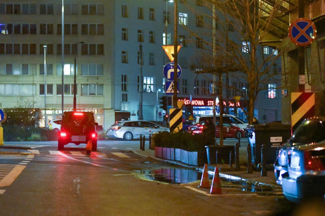 Anna Lewandowska parkuje na zakazie