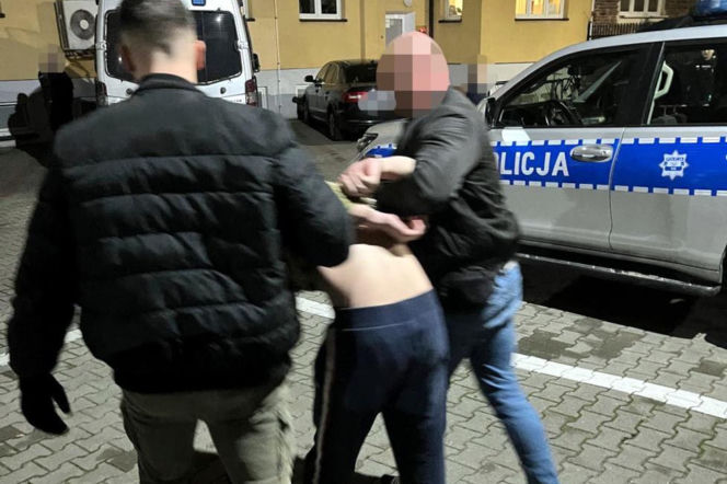 Seria rozbojów w Warszawie. 21-latek z nożem w ręku napadał na sklepy