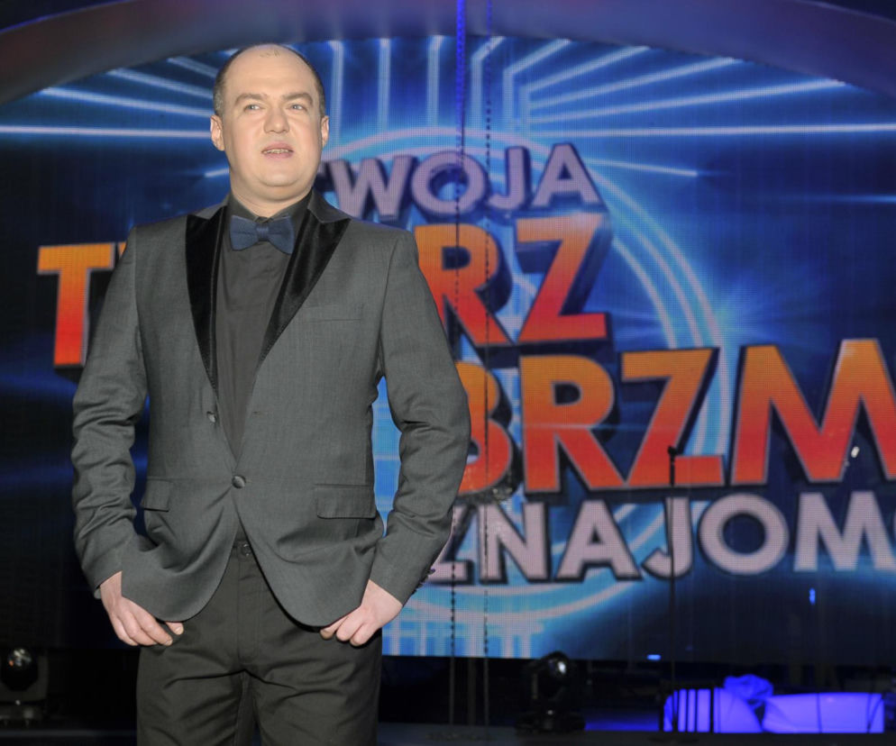 Aktor Paweł Tucholski na scenie programu Twoja twarz brzmi znajomo. O śmierci artysty przeczytasz na EskaRock.