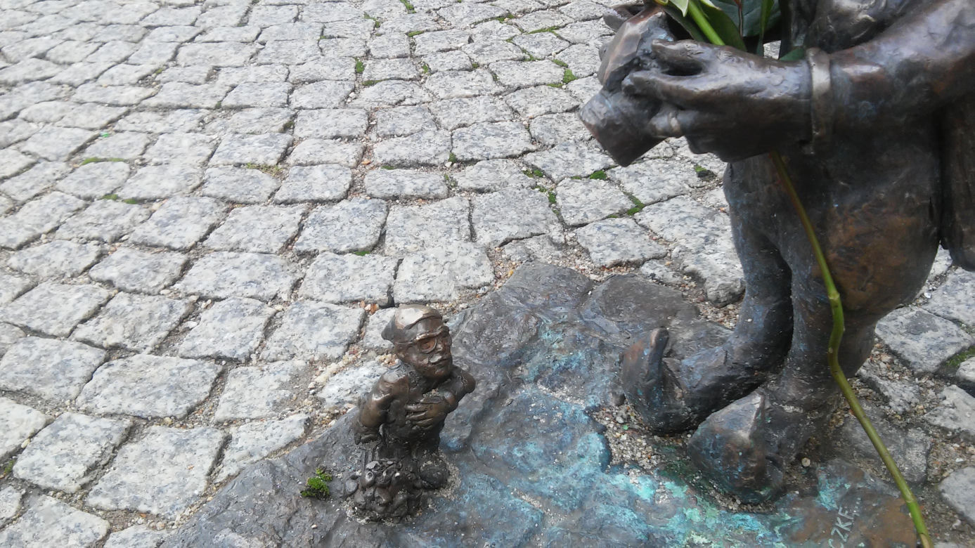 Para krasnali na wrocławskim rynku