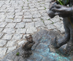 Para krasnali na wrocławskim rynku