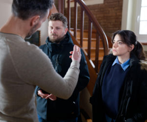 Uroczysko, odcinek 217: Filip kontynuuje poszukiwania Kasi, co nie umyka uwadze pani prokurator