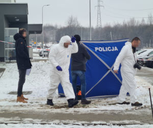 Rzeszów. Ciało 47-latki z ranami kłutymi przed blokiem! 42-latek zatrzymany po obławie