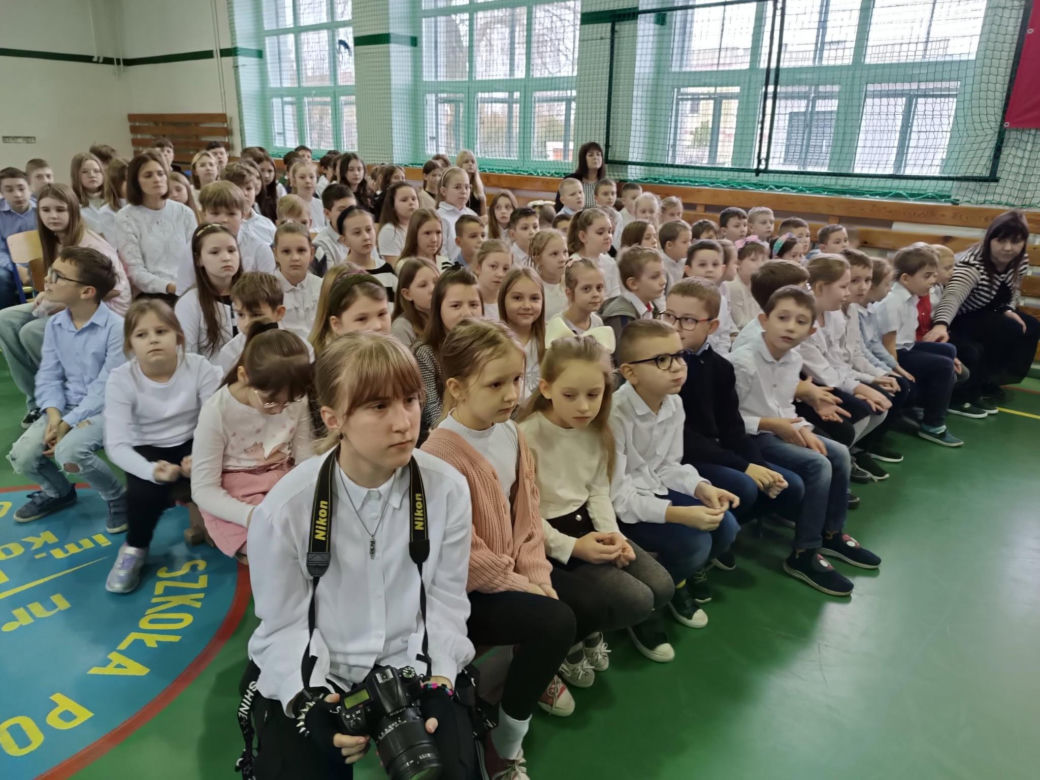 Apel uczniów SP nr 1 o 105. rocznicy powrotu Grudziądza do macierzy