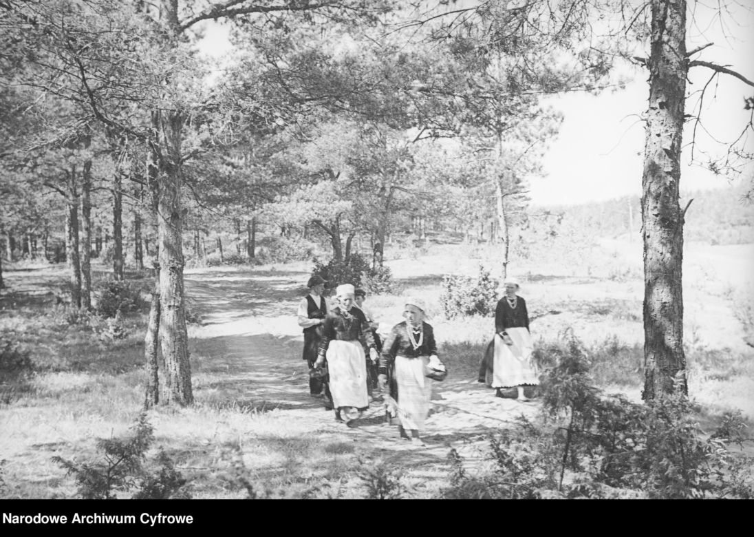 Tak wyglądało Boże Ciało na Kurpiach w 1937 roku. Te zdjęcia to prawdziwa podróż w czasie