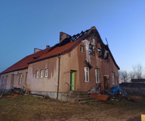 Dwie osoby zginęły w pożarze! Wielka tragedia pod Bartoszycami [ZDJĘCIA]