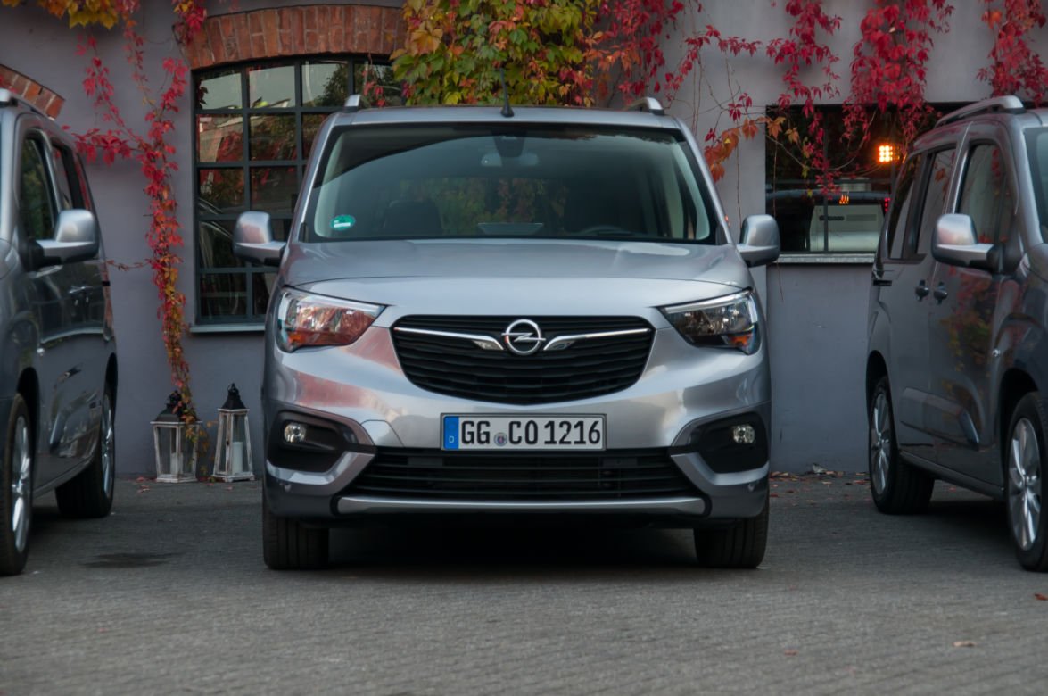 Opel Combo Life 1.5 diesel 131 KM M6