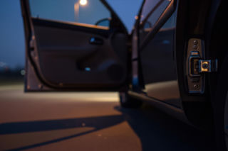 Pijany kierowca bez prawa jazdy. Ale co jeszcze skrywał w kieszeni?