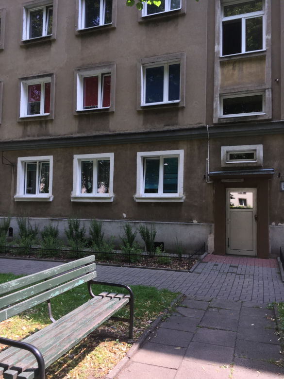 Rodzice RZUCALI w siebie NIEMOWLAKIEM