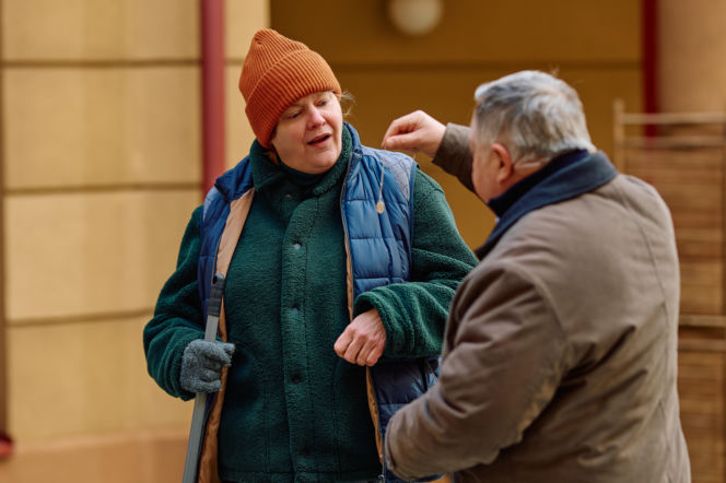 Na Wspólnej, odcinek 4197: Remek rozpoznaje w gościu Igi i Jakuba prostytutkę, która zeznawała na komendzie