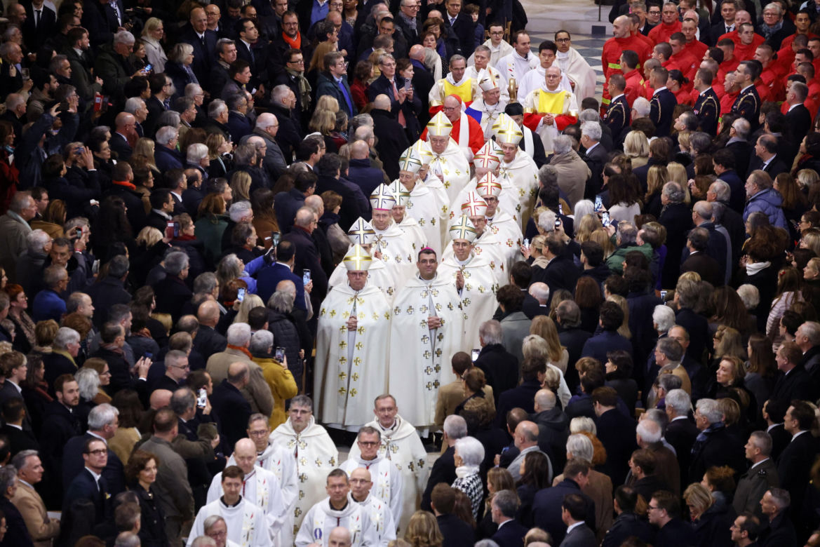Paryż. Uroczyste otwarcie katedry Notre Dame