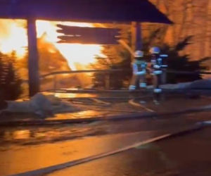 Dramat na weselu. 100 osób uciekało z płonącej karczmy. Ogień objął cały budynek