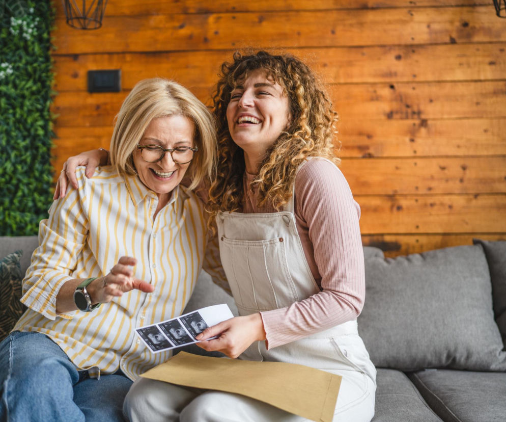 Ciąża zmienia relację z mamą. Ten moment potrafi wszystko odwrócić