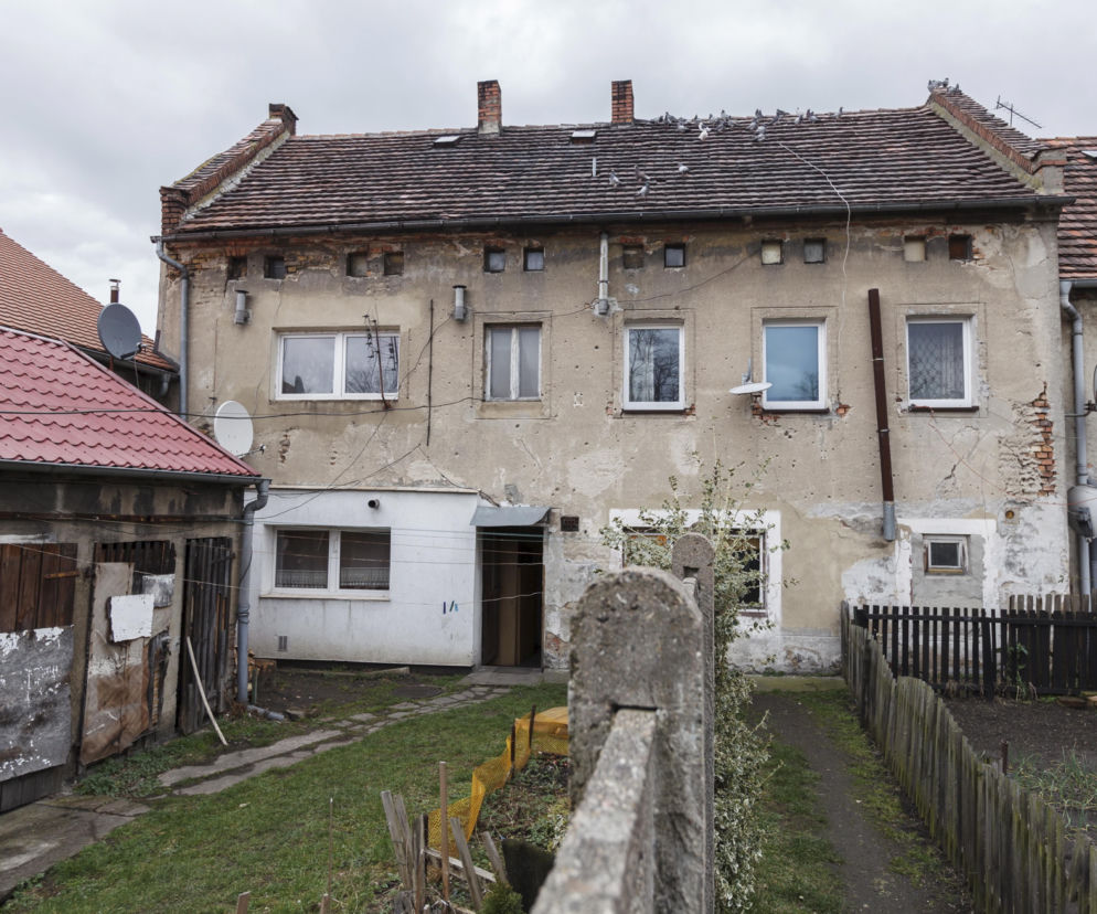Metalowym prętem i nożem zabili kolegę