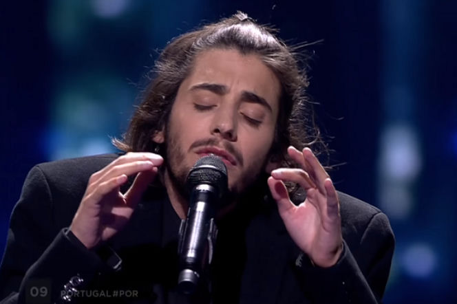 Portugalczyk chory na serce faworytem Eurowizji 2017. Występ Salvadora Sobrala 