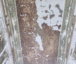 Odkryte polichromie w kamienicy w Szczecinie