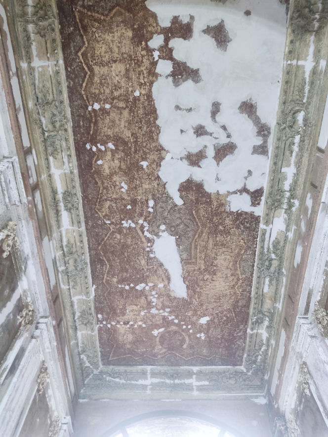 Odkryte polichromie w kamienicy w Szczecinie