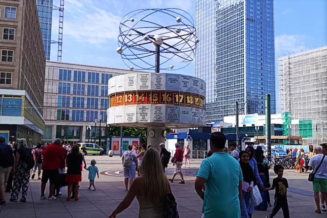 Weltzeituhr na Alexanderplatz