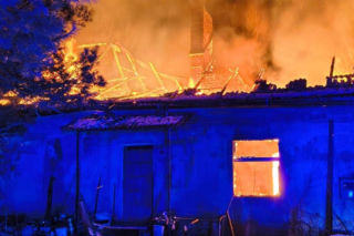 Pożar domu pod Grudziądzem. W zgliszczach strażacy znaleźli ciało!