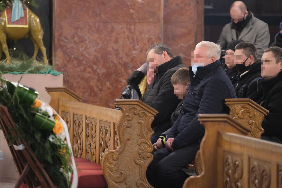 Ciężarną 13-latkę zabił jej 15-letni chłopak. Pogrzeb Patrycji z Bytomia [RELACJA Z UROCZYSTOŚCI]