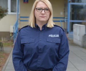 - Teraz policja będzie ustalać właściela zawartosci torebki - mówi Kamila Szulc z policji na Bielanach 