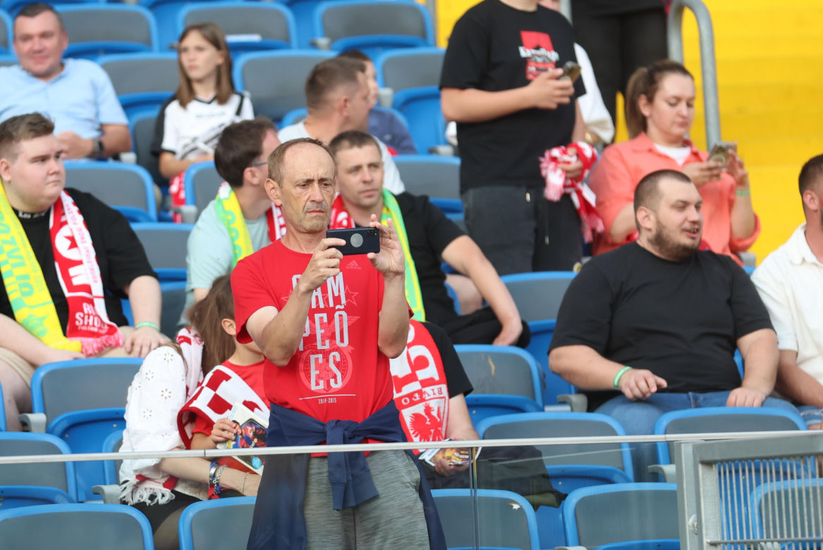 Kibice na meczu gwiazd Polska - Brazylia na Stadionie Śląskim