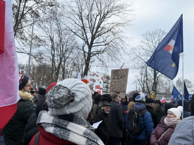 Protest przeciw Stefie Czystego Transportu w Krakowie