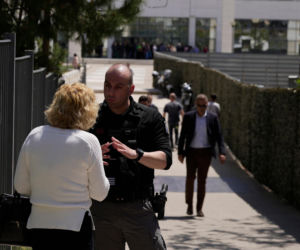 Grecja/ Mężczyzna otworzył ogień w Atenach; kilka osób zostało rannych