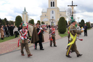 Barwna parada Turków w Tryńczy. Widowiskowy pokaz i hołd dla tradycji