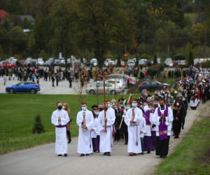 Męcina pożegnała swojego proboszcza Antoniego Pisia, który zmarł na koronowirusa