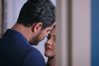  Panna młoda, odcinek 76: Wspólna noc Hancer i Cihana. Najpierw mąż ją odtrąci, a potem będzie ich pierwszy raz. Te sceny rozpalą wyobraźnię - ZDJĘCIA