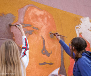 Kolejny niezwykły mural w Białymstoku. Zobacz, kogo przedstawia [ZDJĘCIA]