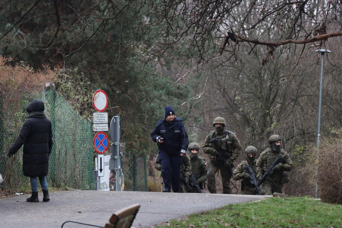 Warszawa: Antyterroryści w akcji! Służby zaskoczyły mieszkańców na Ochocie