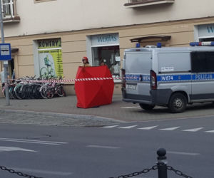 Tragiczny wypadek w centrum Szczecinka. Mężczyzna wypadł z balkonu